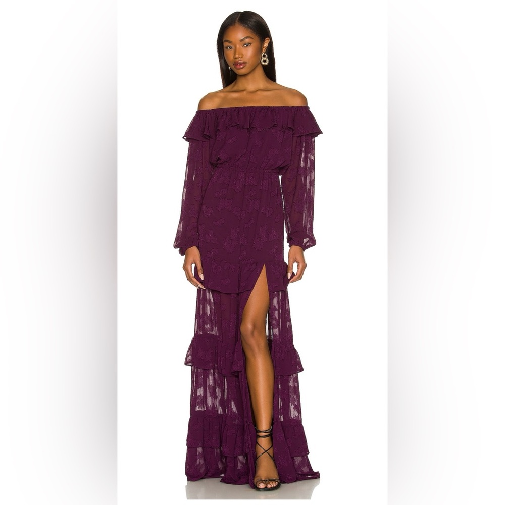 SIENNA MAXI DRESS
Tularosa
Color: Berry Red
Size: XXS